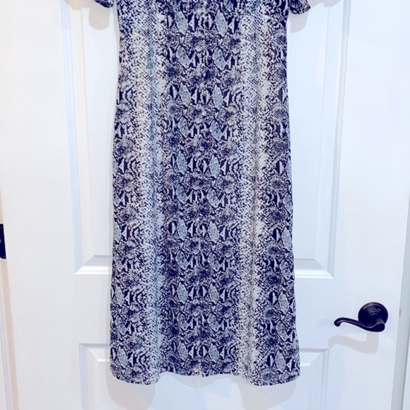 Aqua python print maxi dress size small - Picture 4 of 10